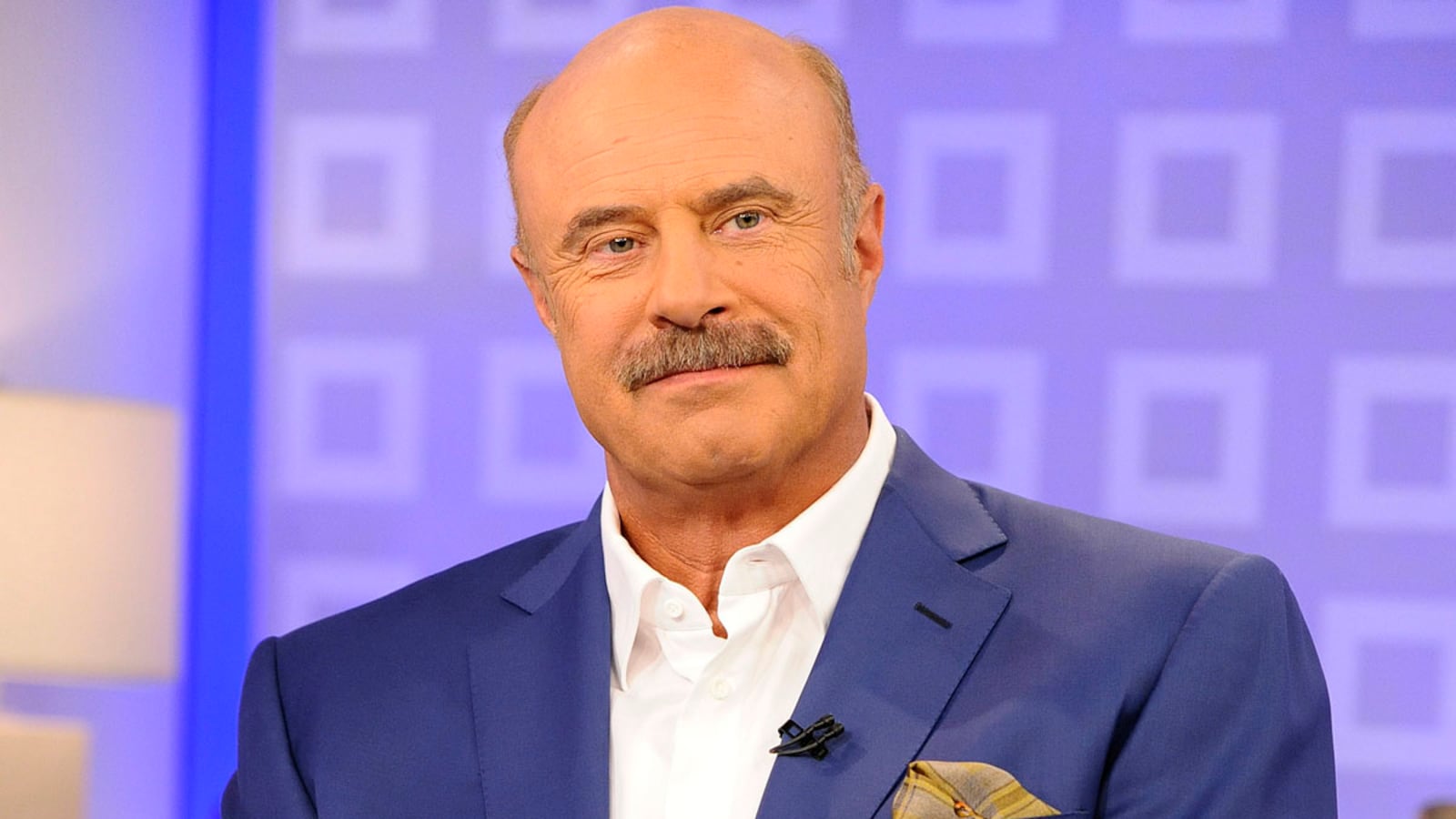 articles/2012/09/20/dr-phil-goes-viral/dr-phil-daytime-talk-romano_alqsxl