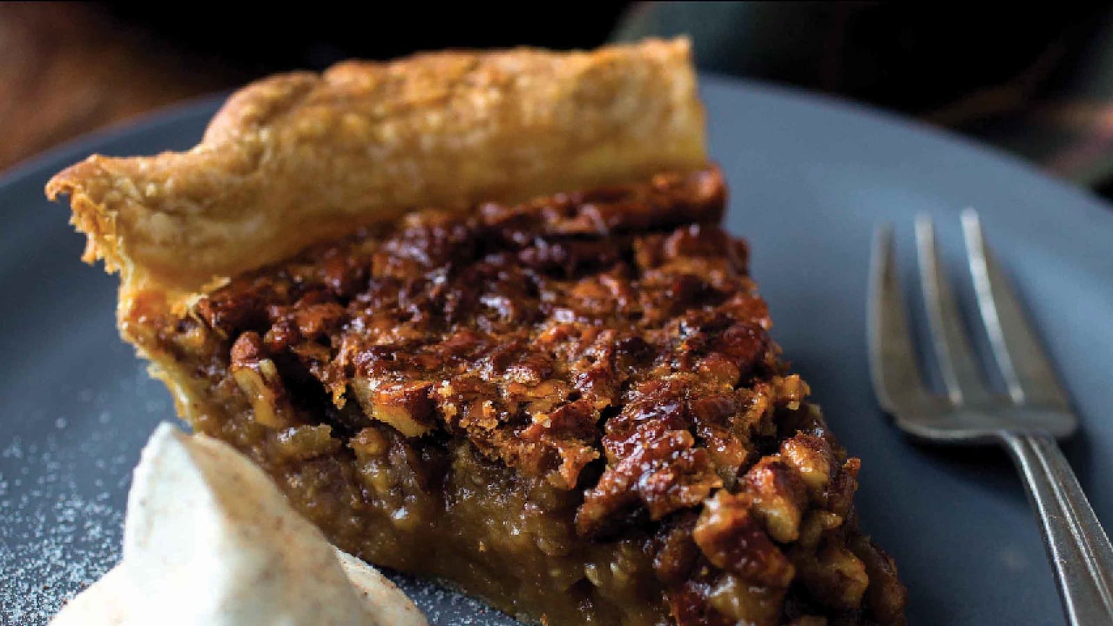 articles/2014/12/26/make-the-chew-s-carla-hall-s-pumpkin-pecan-pie/141224-hall-pecan-pie-tease_qo6suz