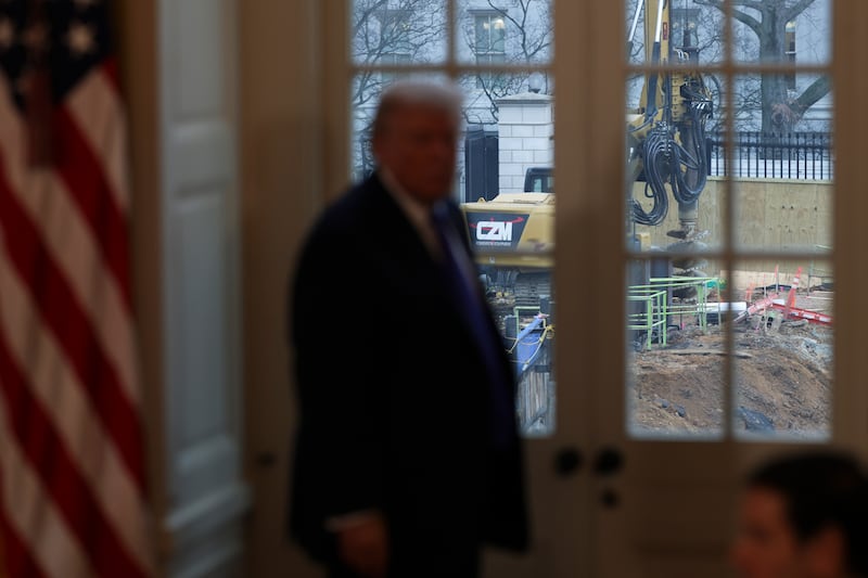WASHINGTON, DC - JANUARY 09: U.S. President Donald Trump views construction of his White House ballroom during a meeting with oil and gas executives in the East Room of the White House on January 9, 2026 in Washington, DC. Trump is holding the meeting to discuss plans for investment in Venezuela after ousting leader its leader Nicolás Maduro. (Photo by Alex Wong/Getty Images)