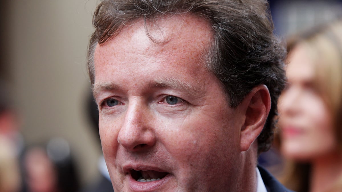 cheats/2011/08/04/piers-morgan-defends-himself-again/piers-morgan-cheat_wfyhnr
