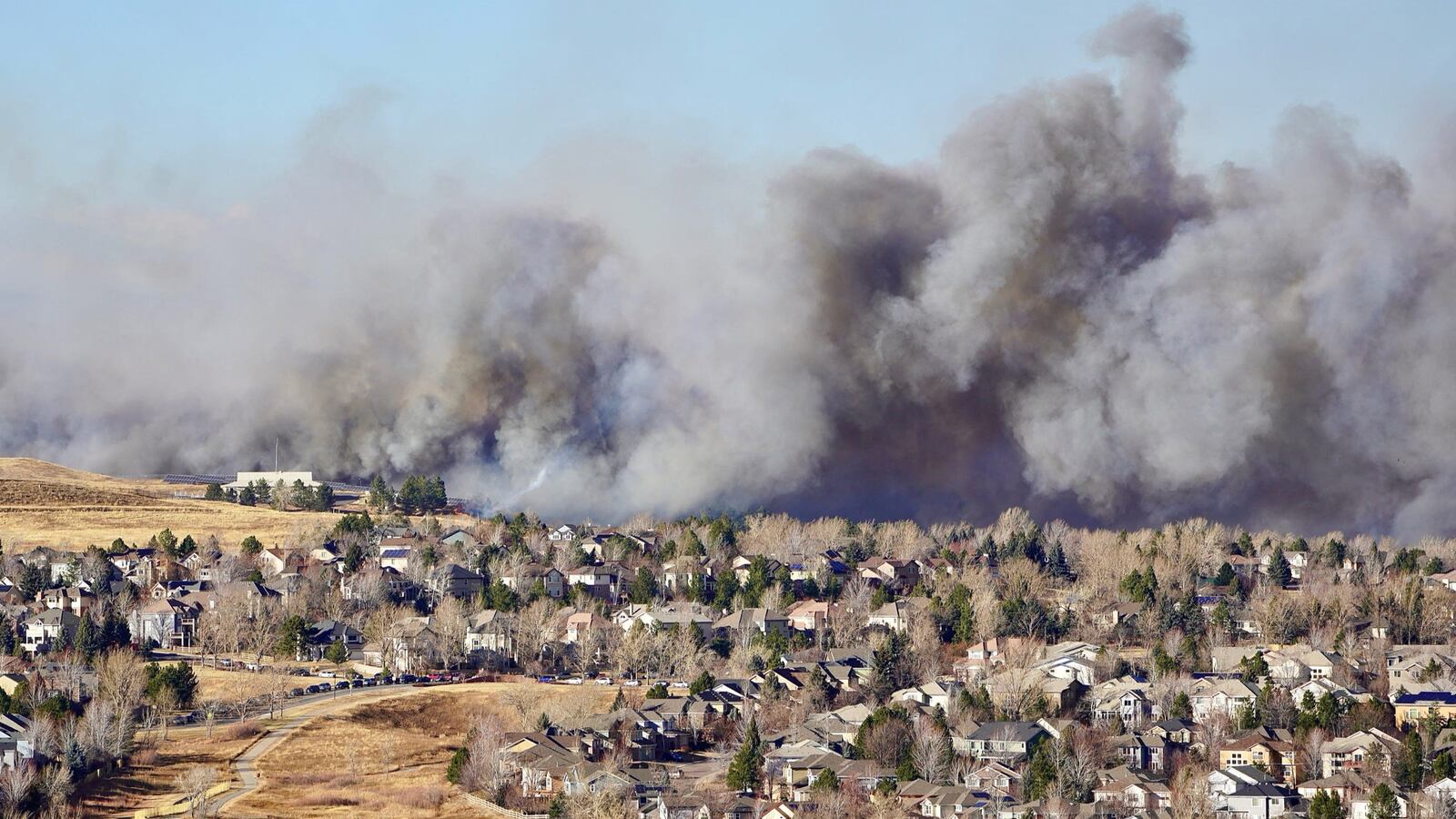 2021-12-30T223618Z_1650700624_RC25PR9ESMMC_RTRMADP_3_USA-WILDFIRES-COLORADO_b9iqnj