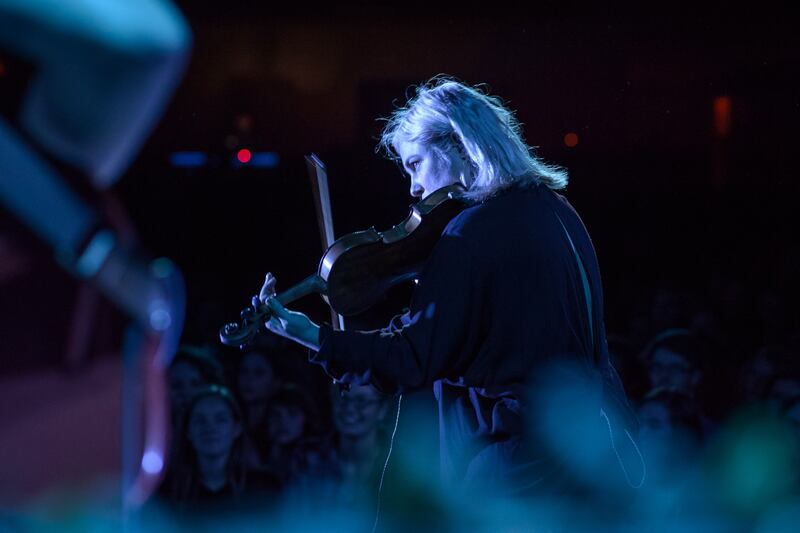 galleries/2014/12/17/doing-it-old-school-on-the-road-with-an-american-band-photos/141215-joiner-heart6_tqgyrw