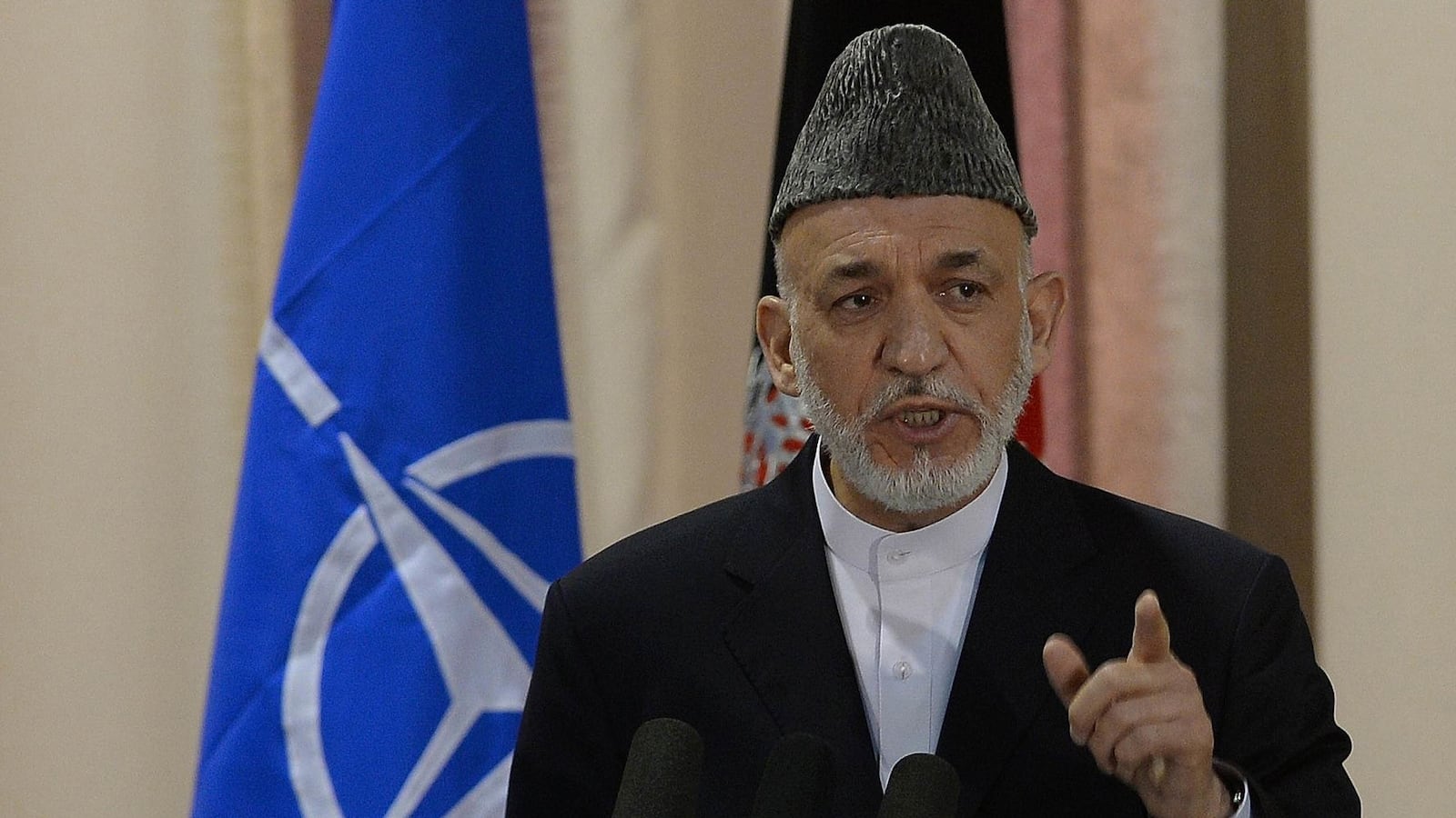 cheats/2013/06/24/gunmen-attack-afghan-palace/130624-afghan-presidential-palace-cheat_psvceh