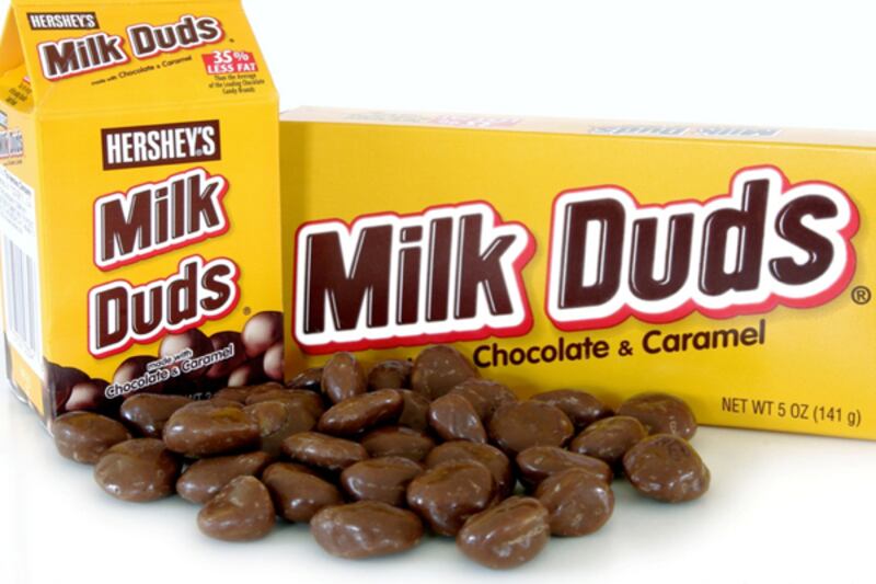galleries/2011/10/14/most-fattening-halloween-candy-snickers-twix-kit-kat-candy-corn-photos/deadliest-halloween-candy-most-fattening-gal-milk-duds_ptcrgv