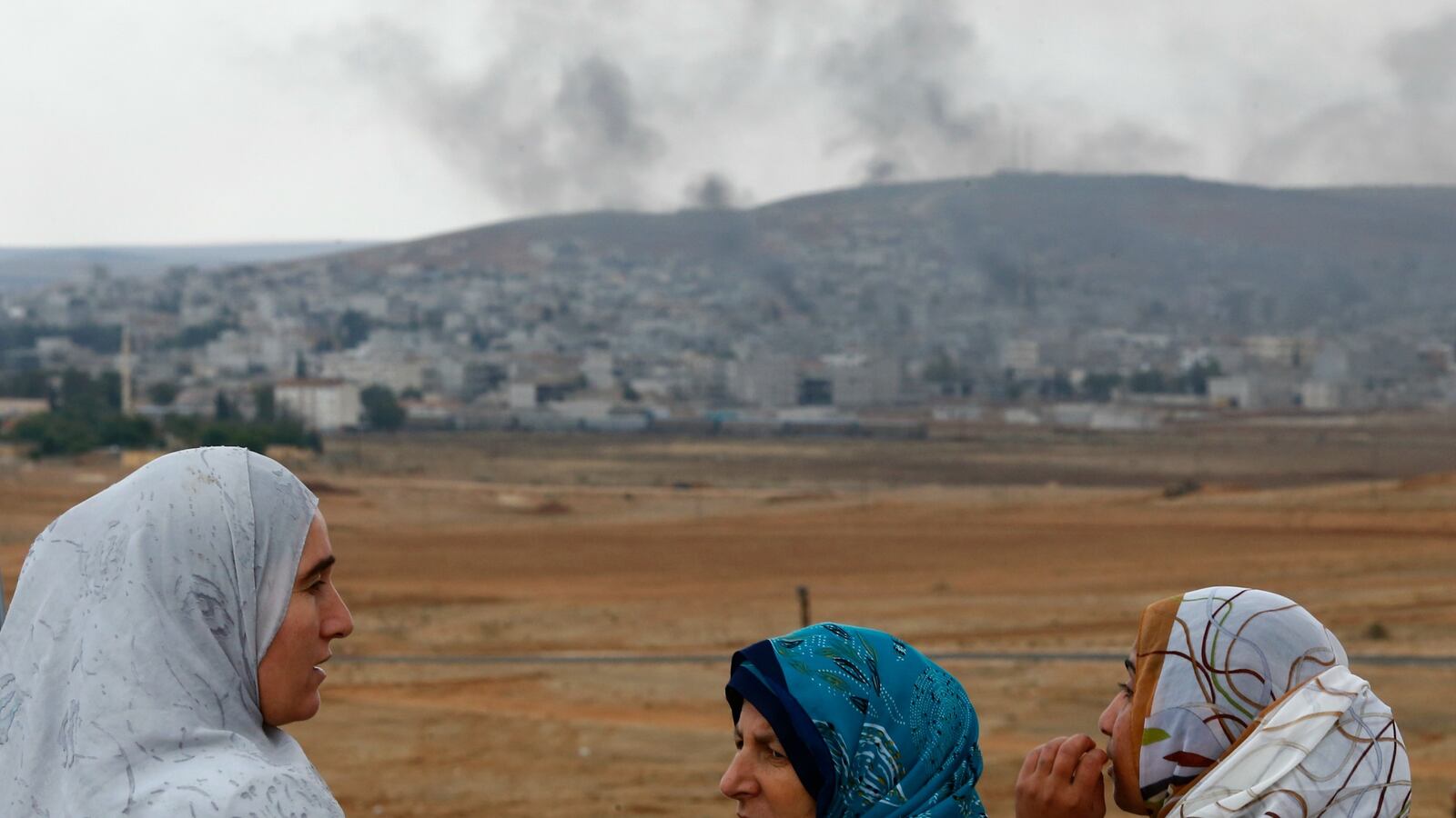 cheats/2014/10/16/u-s-airstrikes-stall-isis-advances/141016-kobani-airstrikes-cheat_voquqp