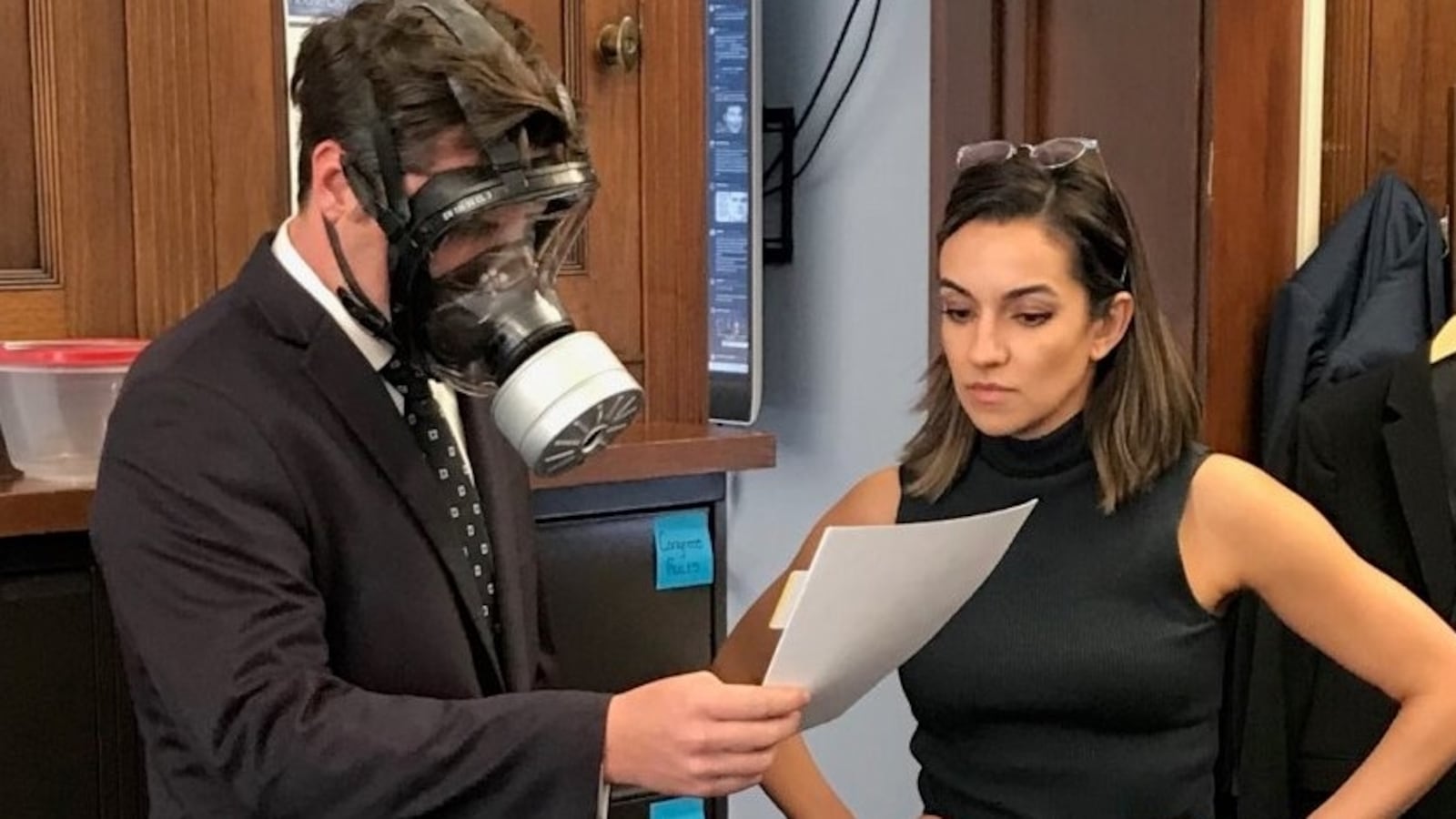 ESSzGWcWsAUiYdM_ugpo9s