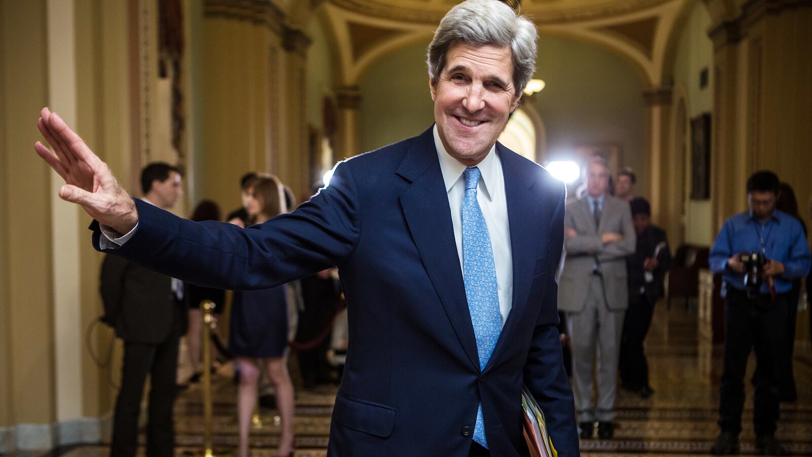 articles/2013/01/17/do-it-yourself-senator-kerry/freedlander-john-kerry-seat-tease_xgrivp