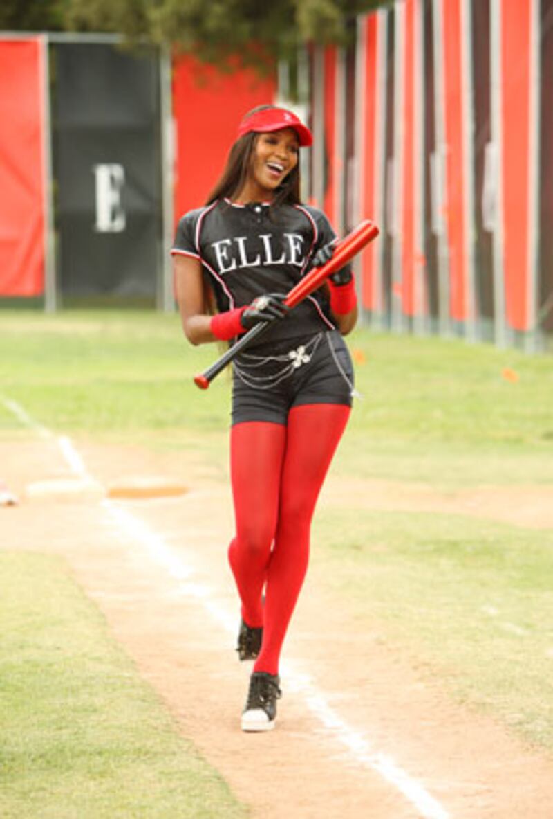galleries/2010/05/18/celebrity-softball/celebrity-softball---campbell_hmvl7o