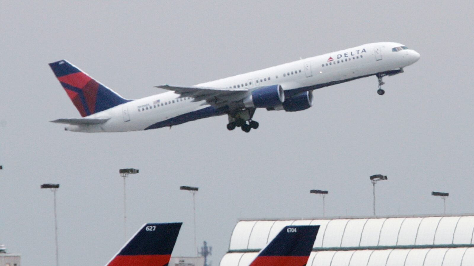 cheats/2011/08/03/airlines-profit-from-faa-shutdown/faa-funding-congress-cheat_wanfzs