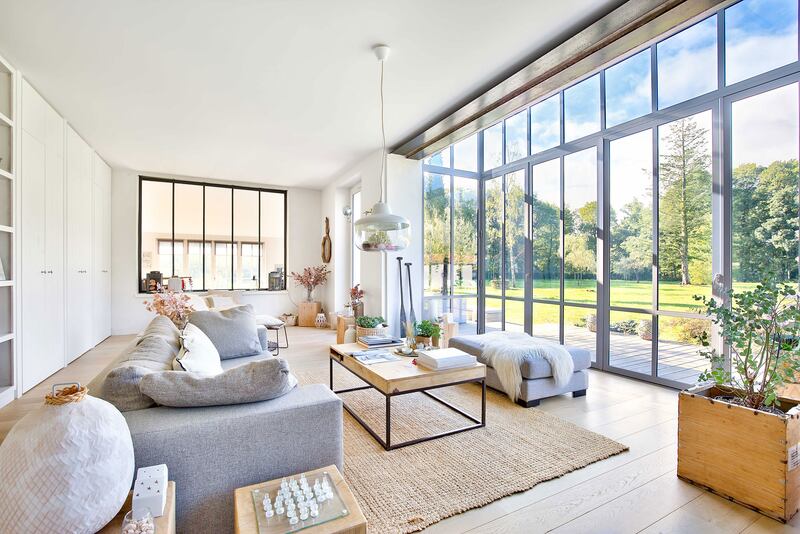 180204-mcnearney-omg-i-want-this-house-france-5_bzxbh9