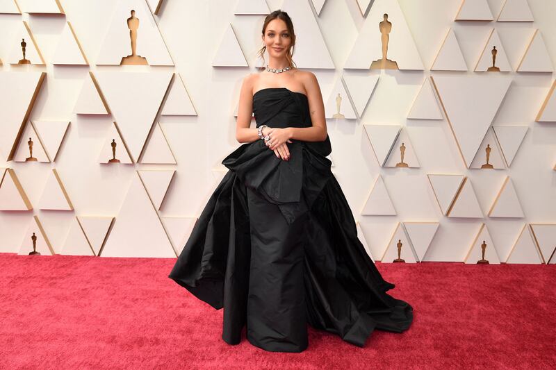220327-oscars-red-carpet-maddie-zegler_xduv1r