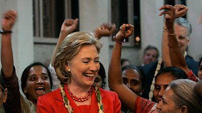 cheats/2009/07/20/clinton-woos-india/clinton-india_m6ausq