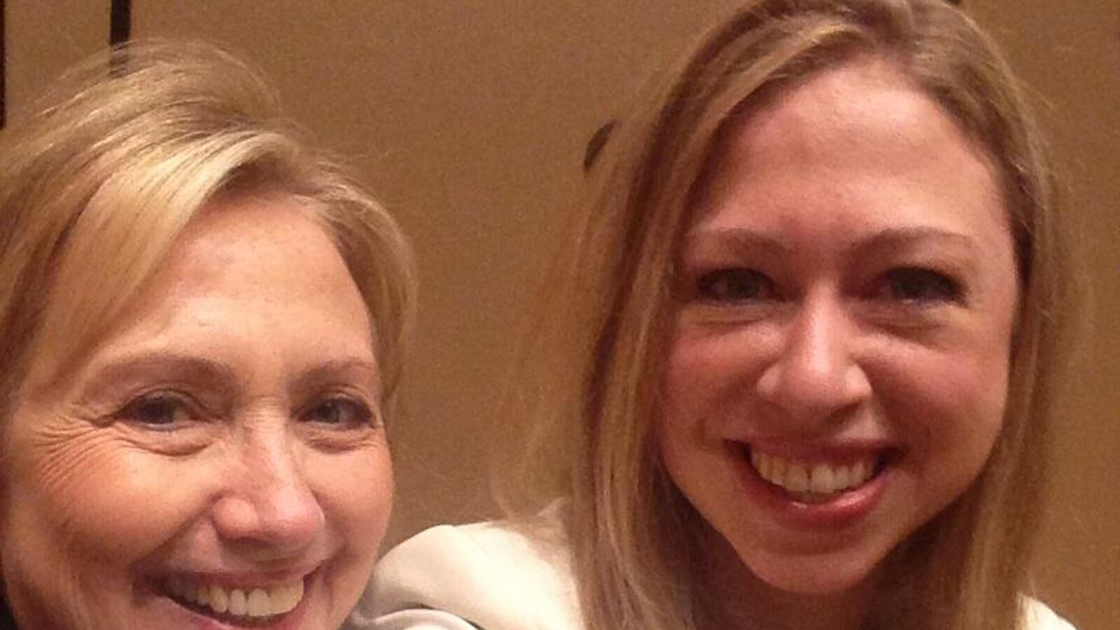 cheats/2013/06/14/hillary-shares-backstage-selfie/130614-chelsea-hillary-selfie-crop_qqxi96