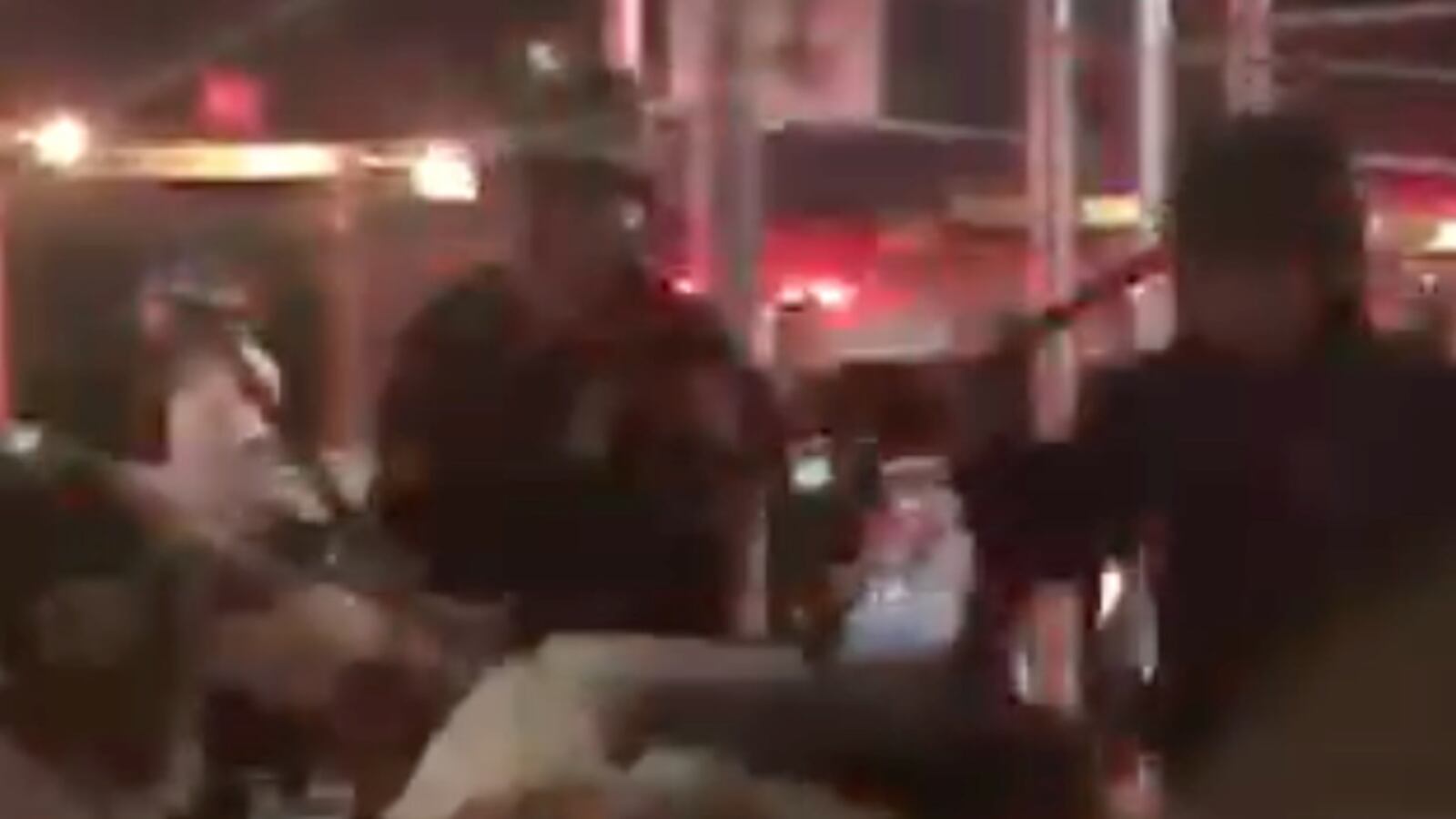 2020-06-04T065841Z_784024861_RC262H99OVYW_RTRMADP_3_MINNEAPOLIS-POLICE-PROTESTS-NEW-YORK_daeij7