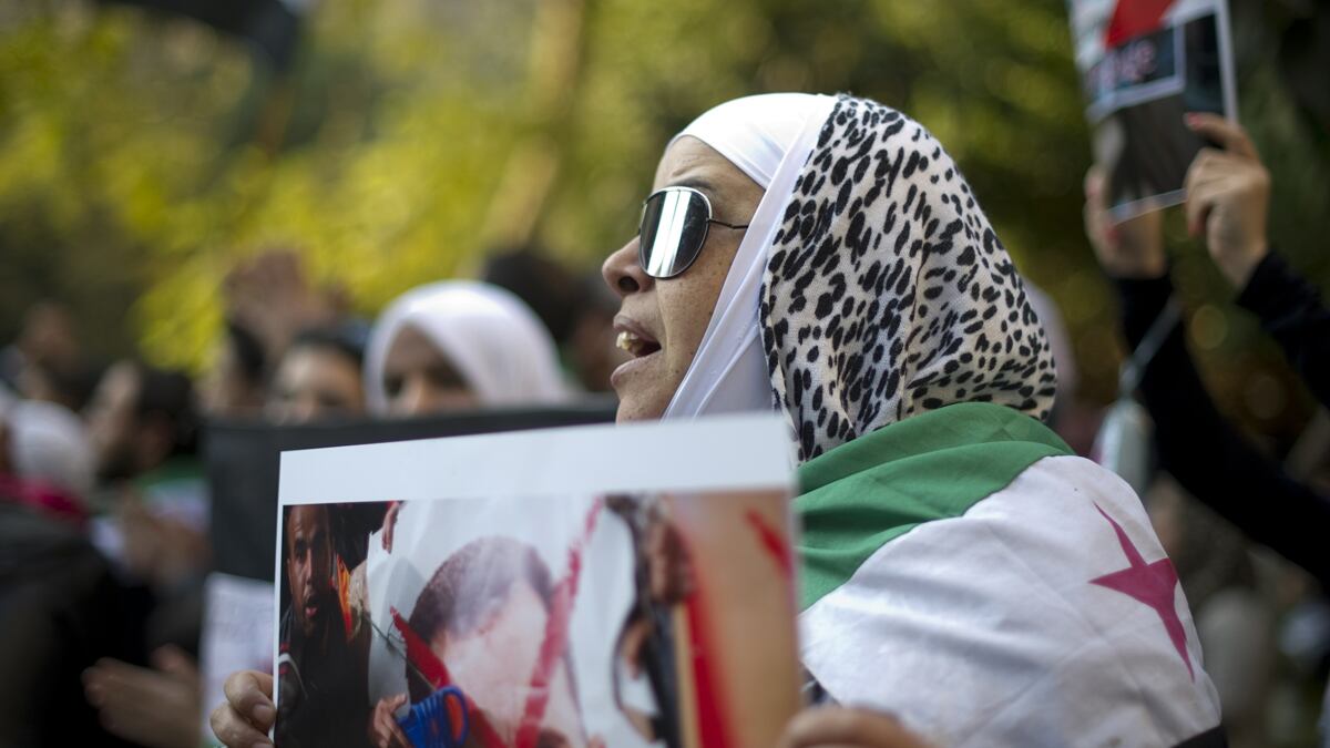 cheats/2011/12/04/syria-faces-new-deadline/syria-deadline-stop-violence-cs_k3q18d