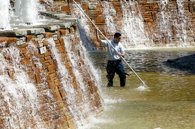 galleries/2012/07/03/the-hottest-cities-in-america-from-denver-to-cleveland-photos/hottest-cities-6-phoenix-arizona_ujahbt