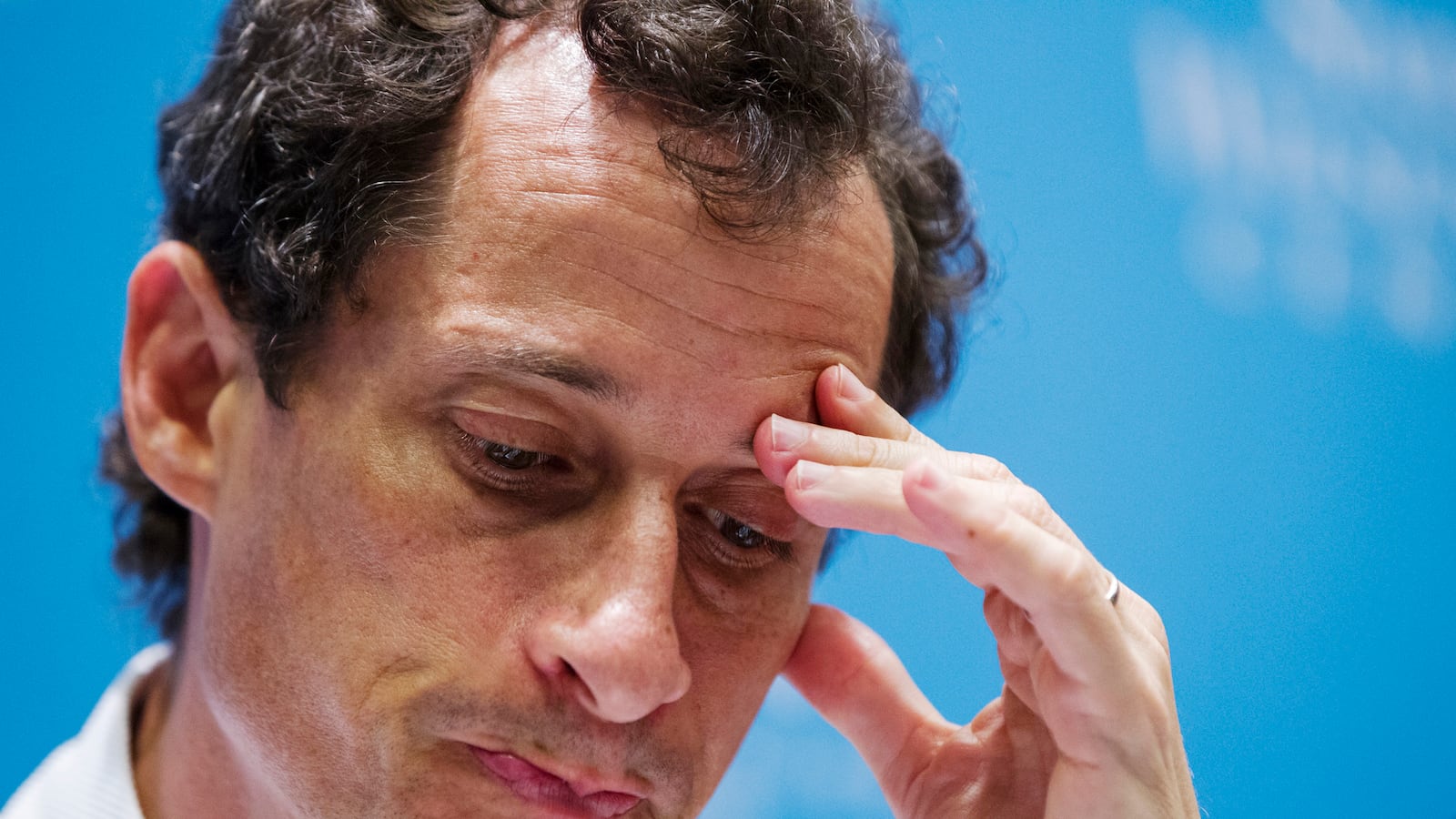 cheats/2016/10/28/fbi-found-hillary-email-links-to-weiner/161028-weiner-emails-cheat_c7c9dq