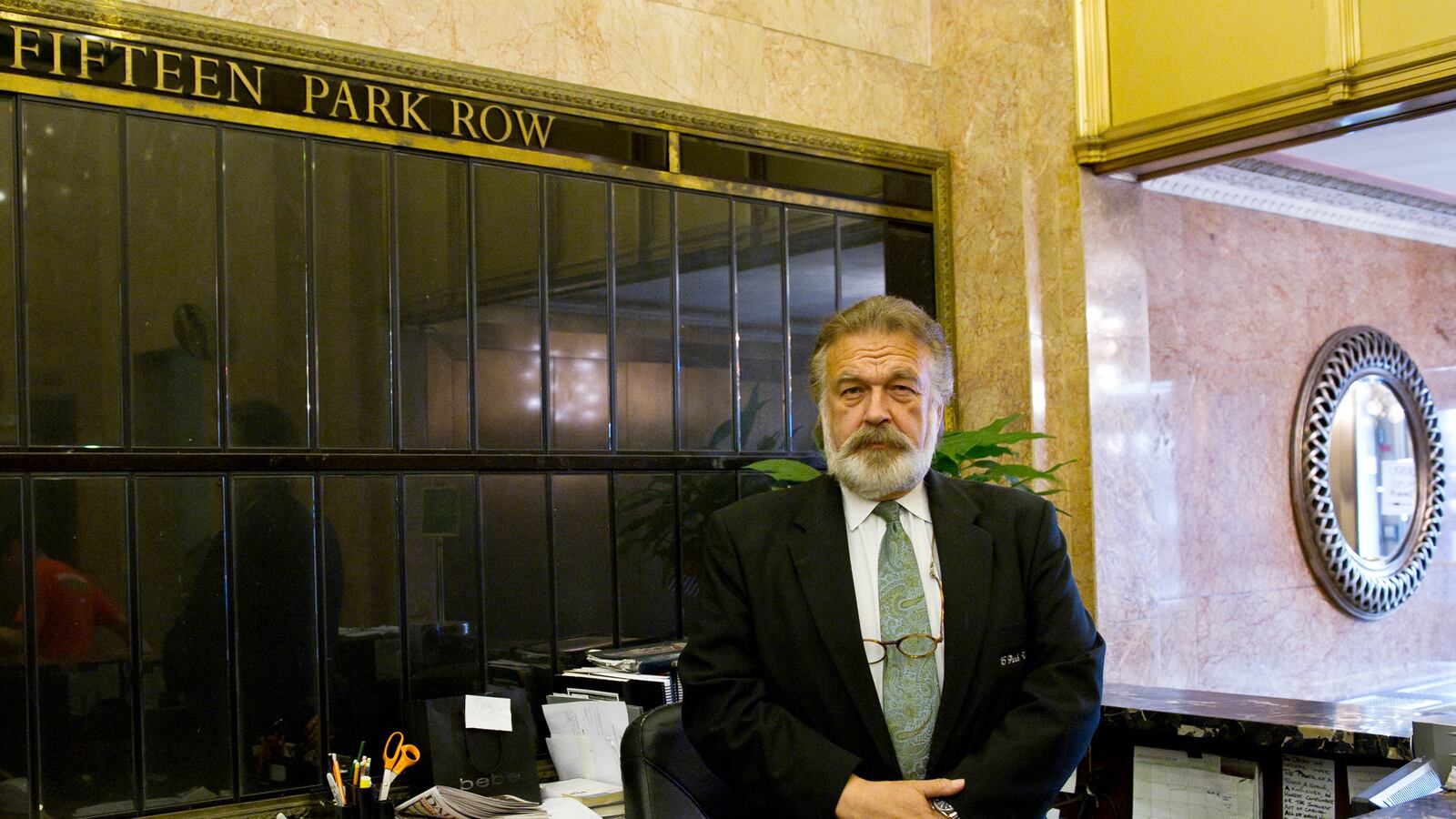 articles/2012/11/22/in-sandy-s-wake-a-new-york-doorman-without-a-home/doorman-survived-pesta_hwyegu