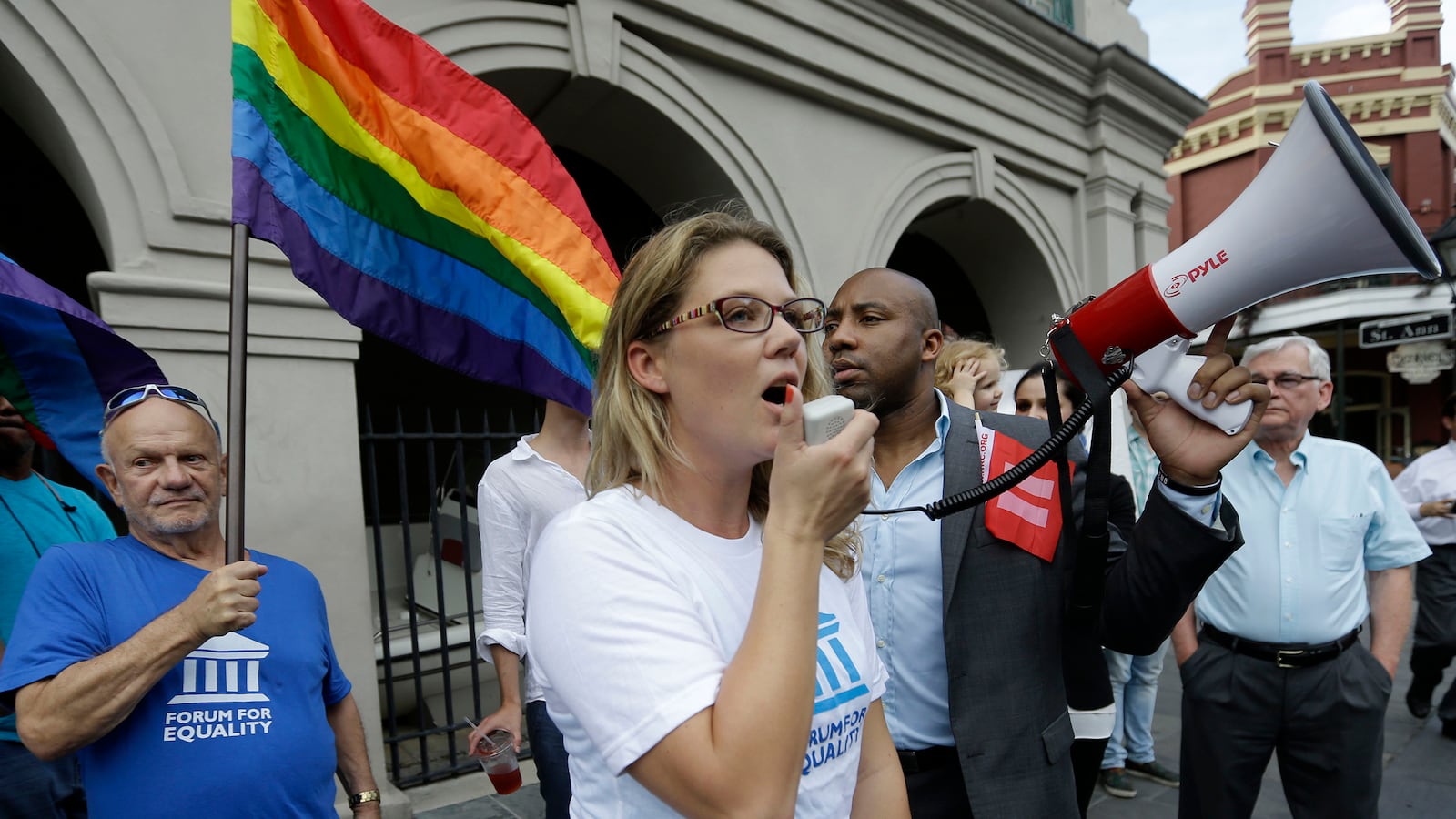 articles/2014/09/05/louisiana-s-gay-marriage-ban-is-an-outlier/140904-Solomon-gay-marriage-tease_eaz190
