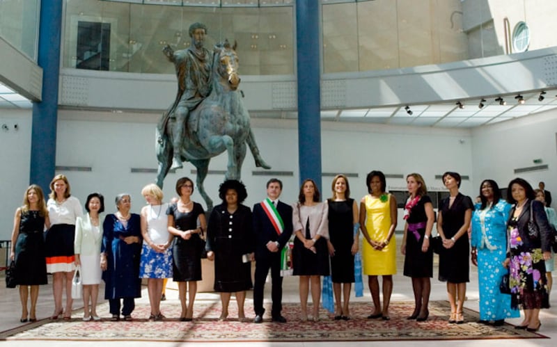 galleries/2009/09/23/first-lady-face-off/first-ladies---g8-summit_jk6qa7