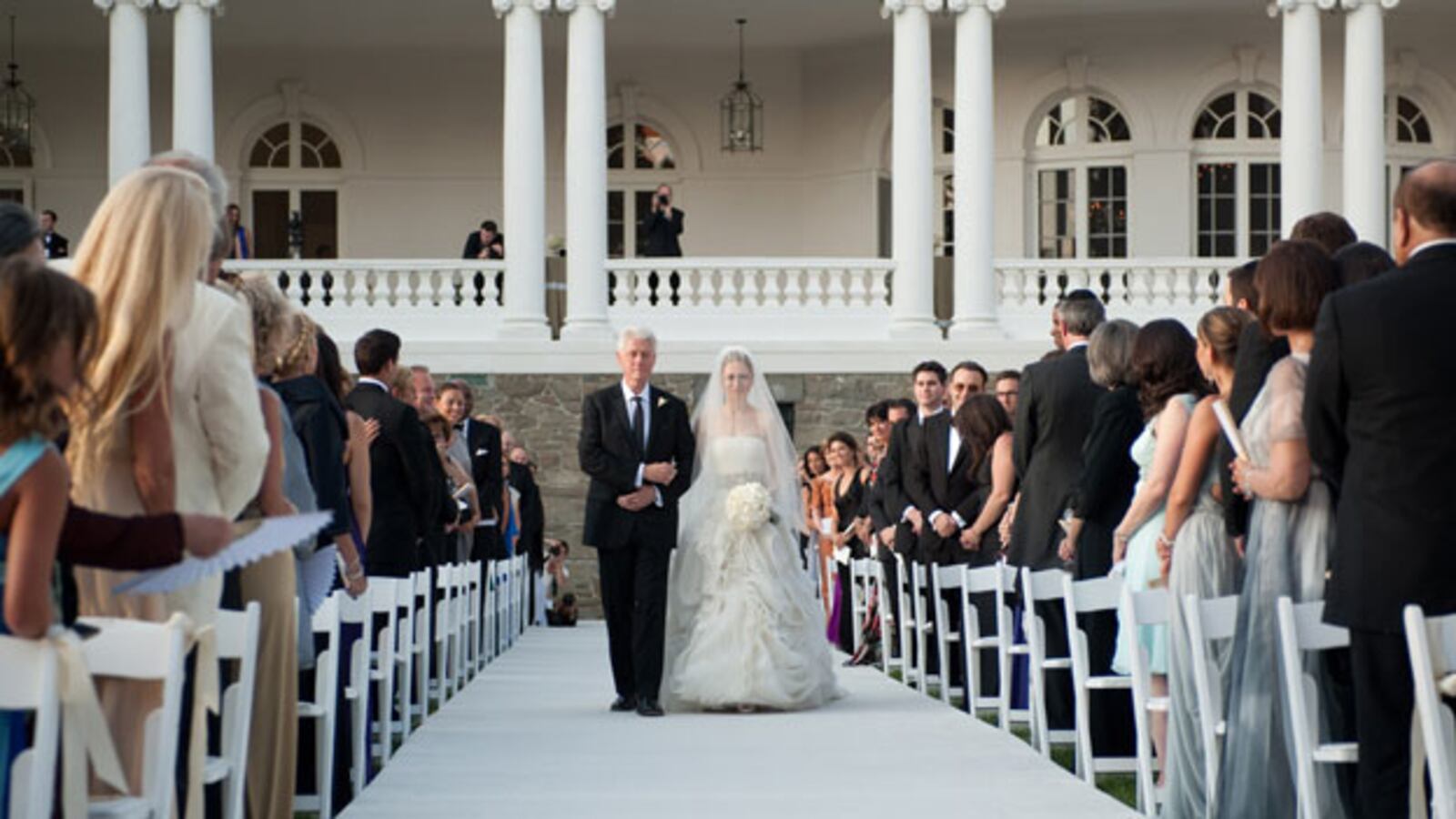 galleries/2010/07/31/vips-in-rhinebeck/chelsea-wedding---ceremony-1_ygia1m