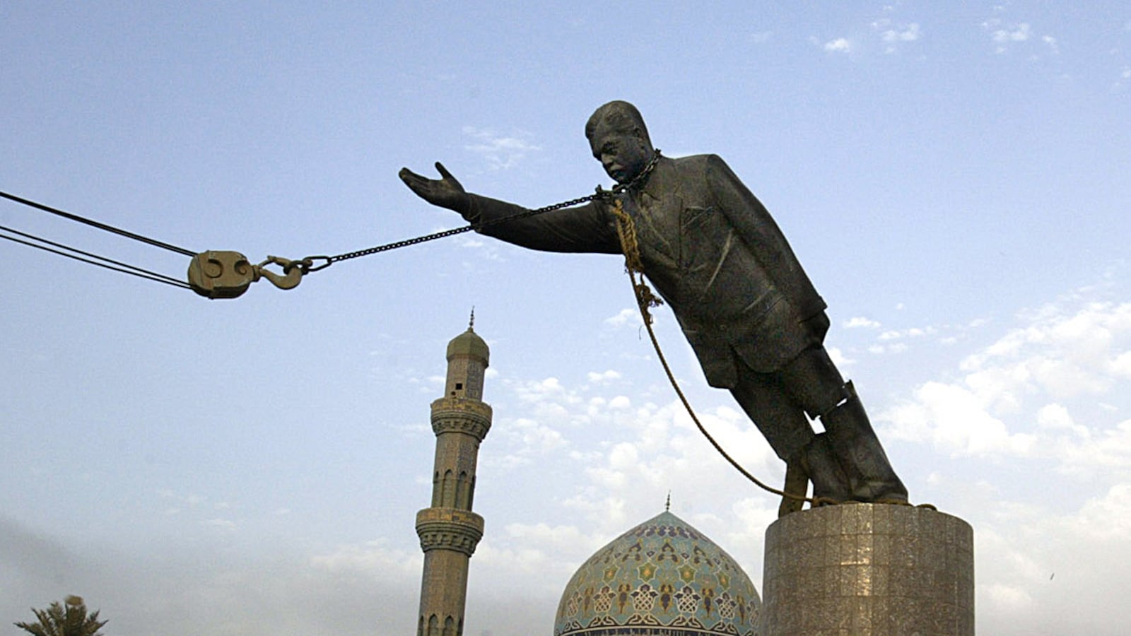 cheats/2011/10/12/saddam-s-bronze-buttock-for-sale/saddam-statue-buttock-auctioned-cs_aupnu0