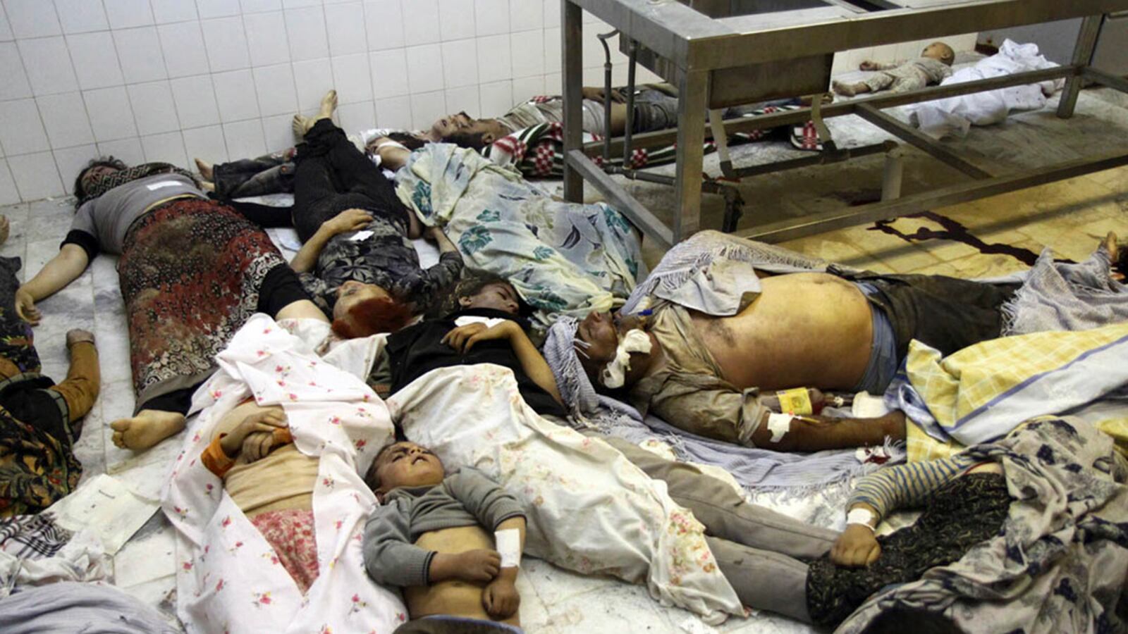 cheats/2012/08/11/iran-earthquake-leaves-180-dead/iran-earthquake-victims-cheat_tqrzii
