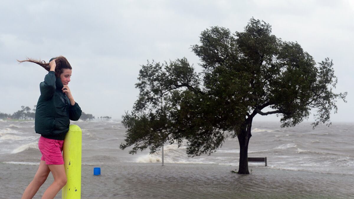 cheats/2012/08/29/isaac-makes-landfall-in-louisiana/issac-landfall-hurricane-la-cheat_be782u