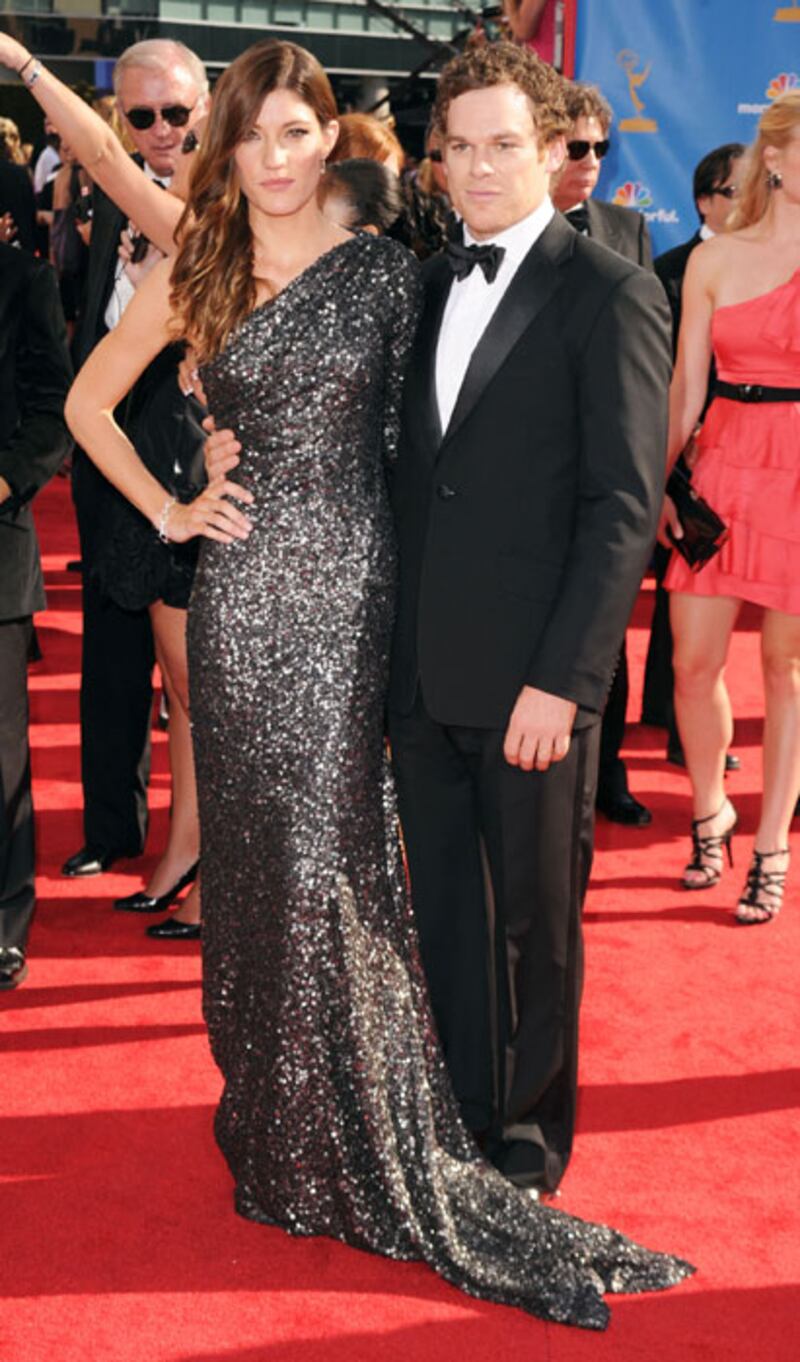 galleries/2010/08/29/2010-emmy-awards/emmy-red-carpet---hall_aodig4