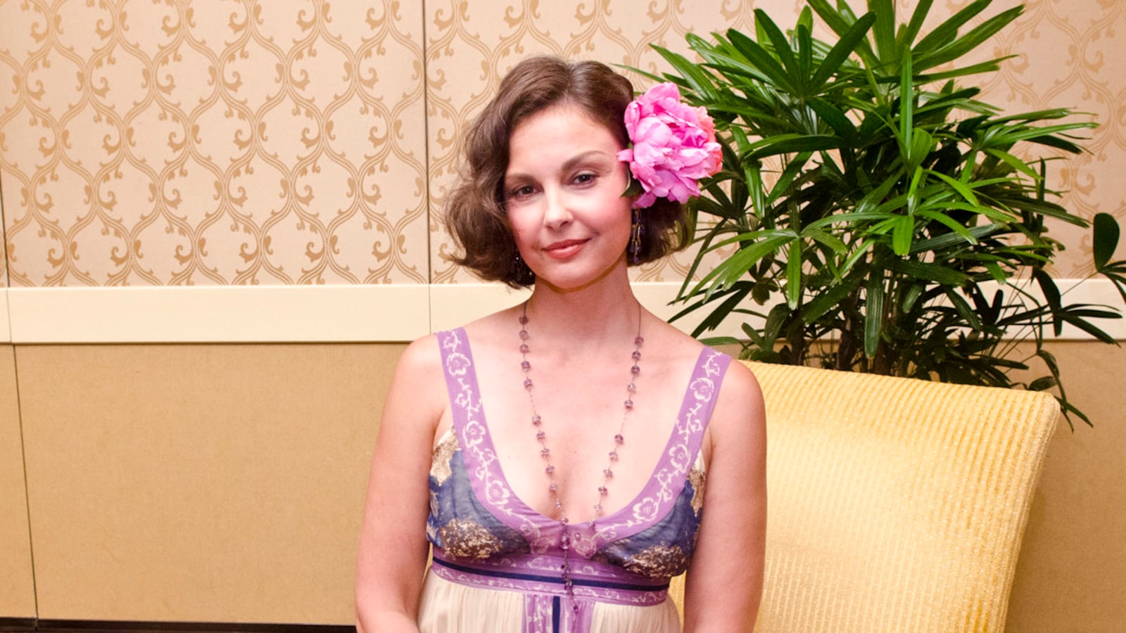 cheats/2012/11/10/ashley-judd-won-t-rule-out-senate-run/ashley-judd-dnc-stern-tease_g9vska