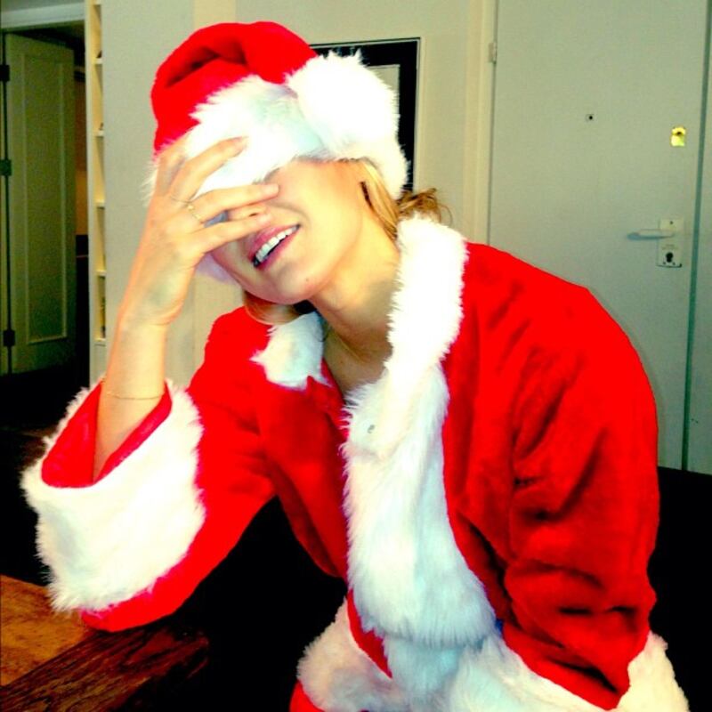 galleries/2012/12/08/brad-goreski-miranda-kerr-more-fashion-instagrams-photos/Bar_Refaeli_kej7ew