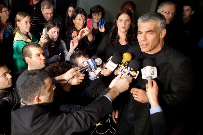 articles/2013/02/27/the-delusions-of-yair-lapid-and-aipac/yairlapidwithpress_eblimr