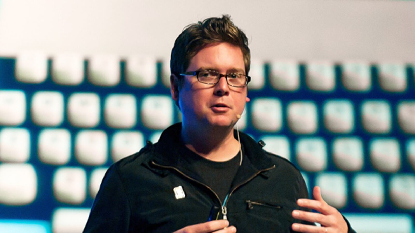 articles/2010/11/11/twitters-bid-to-partner-with-newsrooms-expand-in-washington/kurtz-twitter_140533_ak81oi