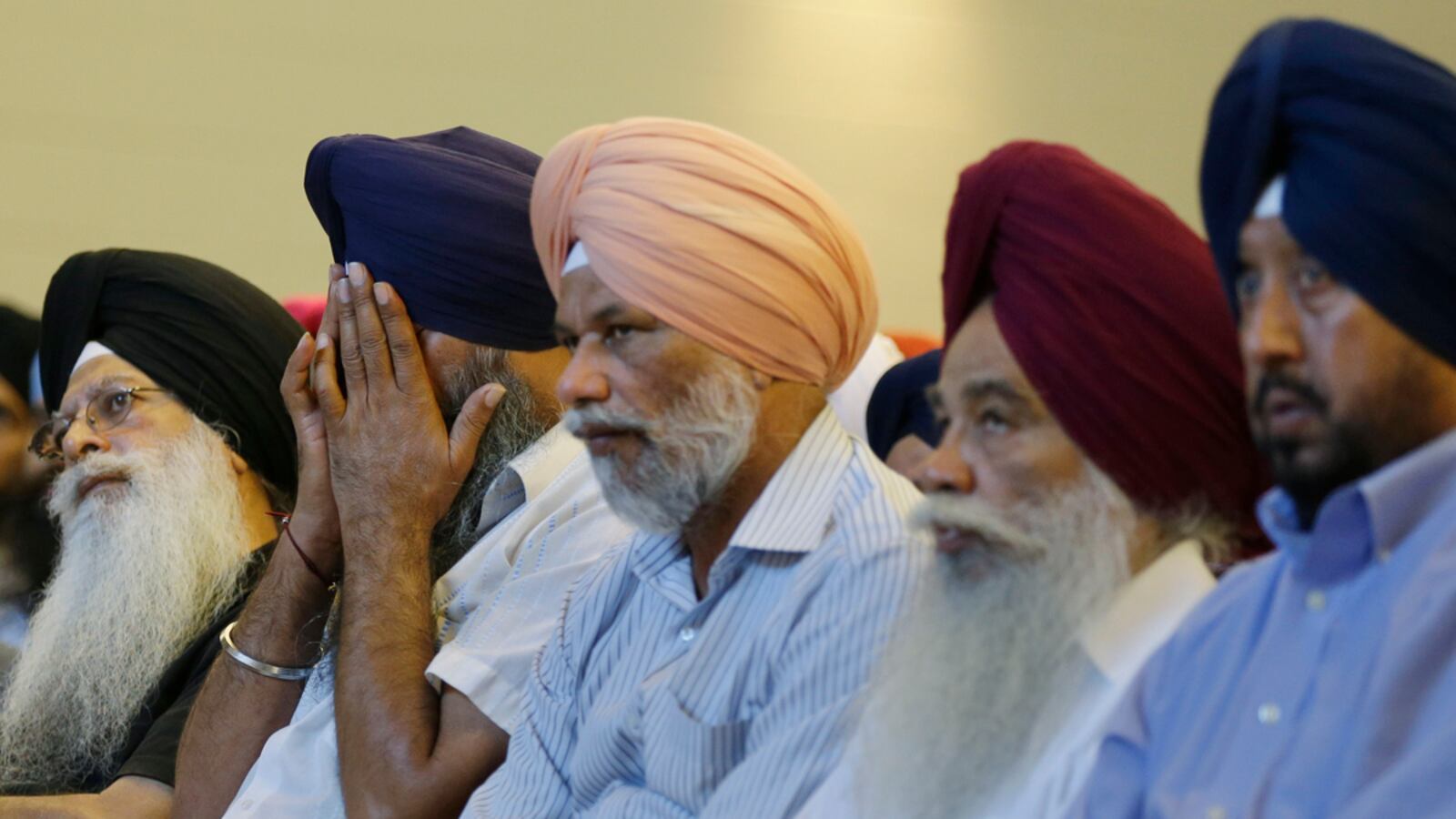 articles/2012/08/06/a-dummy-s-guide-to-sikhism/sikhism-for-dummies-teaser_krd7ph