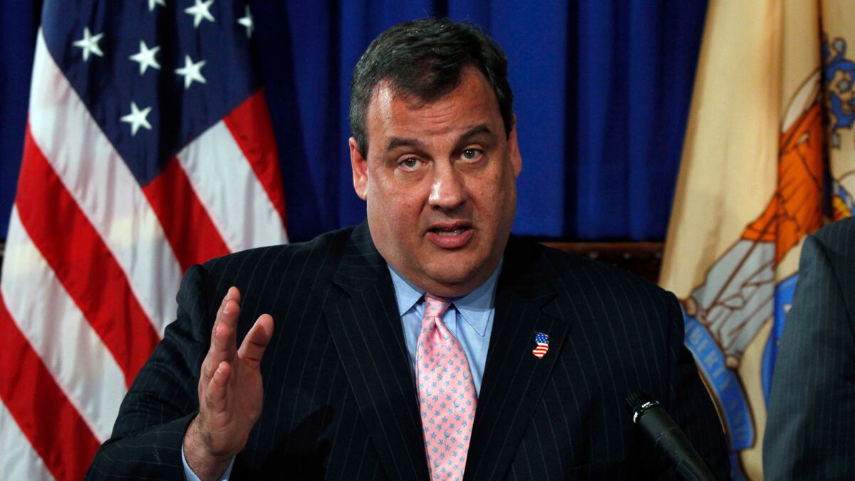 cheats/2011/07/28/nj-gov-chris-christie-taken-to-hospital/chris-christie-hospital-cheat_tpv8bm