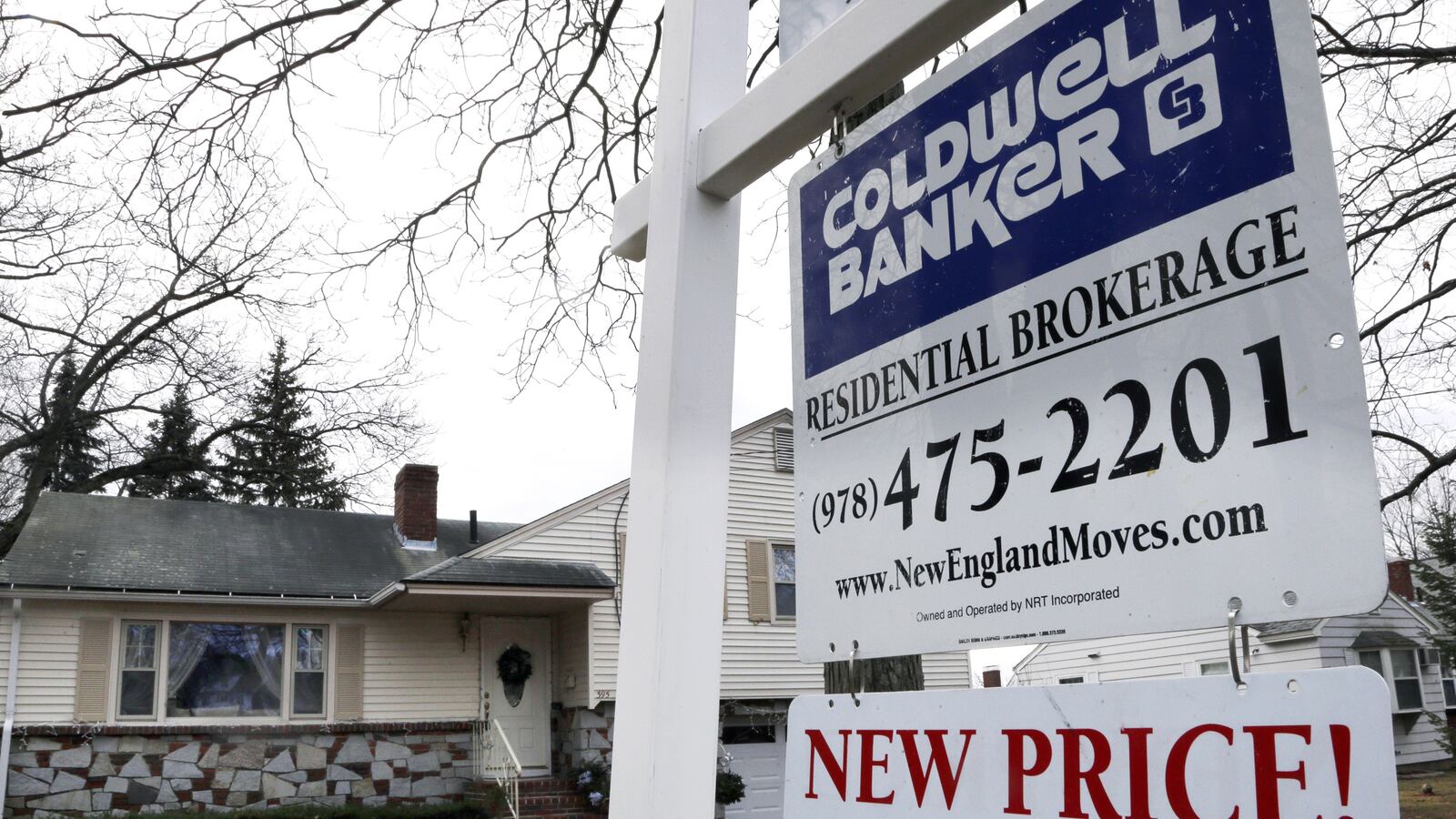 cheats/2013/01/25/home-sales-dip-but-housing-is-still-back/130125-housing-recovery-track-cheat_q1sjud