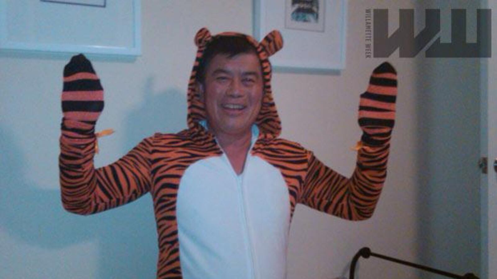 cheats/2011/08/03/rep-david-wu-formally-resigns/costumed-pols-david-wu_addsbs