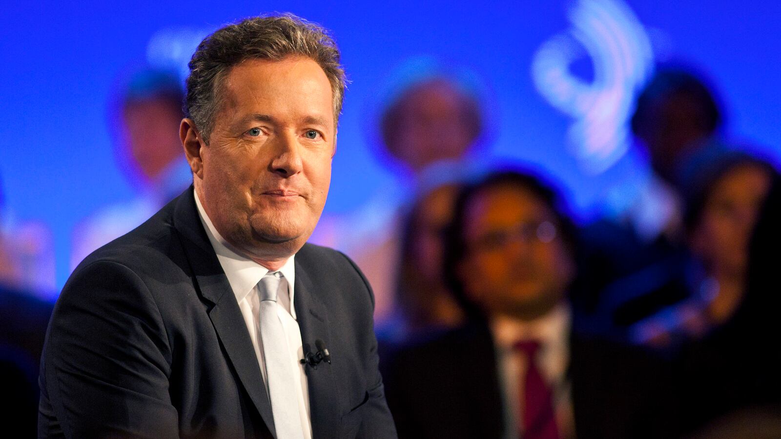 cheats/2014/02/23/piers-morgan-to-end-cnn-show/130925-cgi-piers-morgan-strochlic-tease_vlvcgl