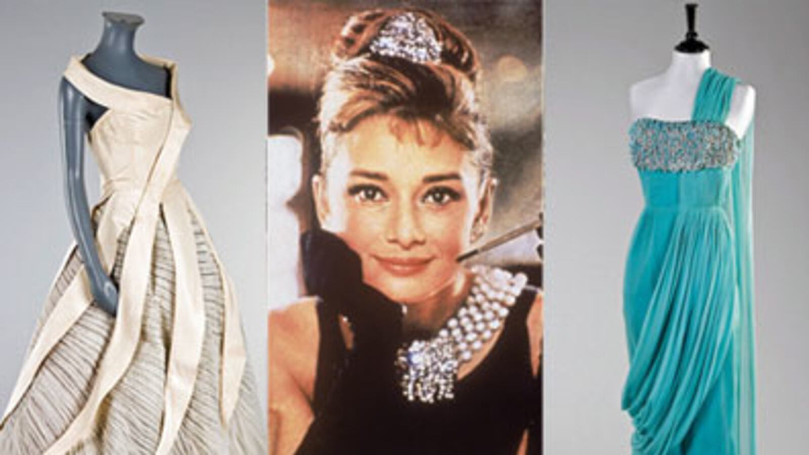 articles/2009/12/09/audreys-blockbuster-auction/audrey-hepburn-auctions_68346_zhluy4