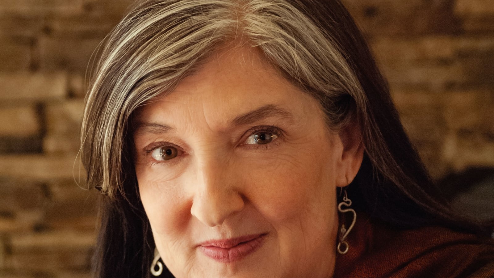 articles/2012/12/05/barbara-kingsolver-how-i-write/kingsolver-how-i-write-charney-tease_vi3l18