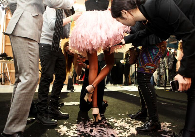 galleries/2010/02/24/london-fashion-week/london-fashion-week---backstage-2_u2z8dj