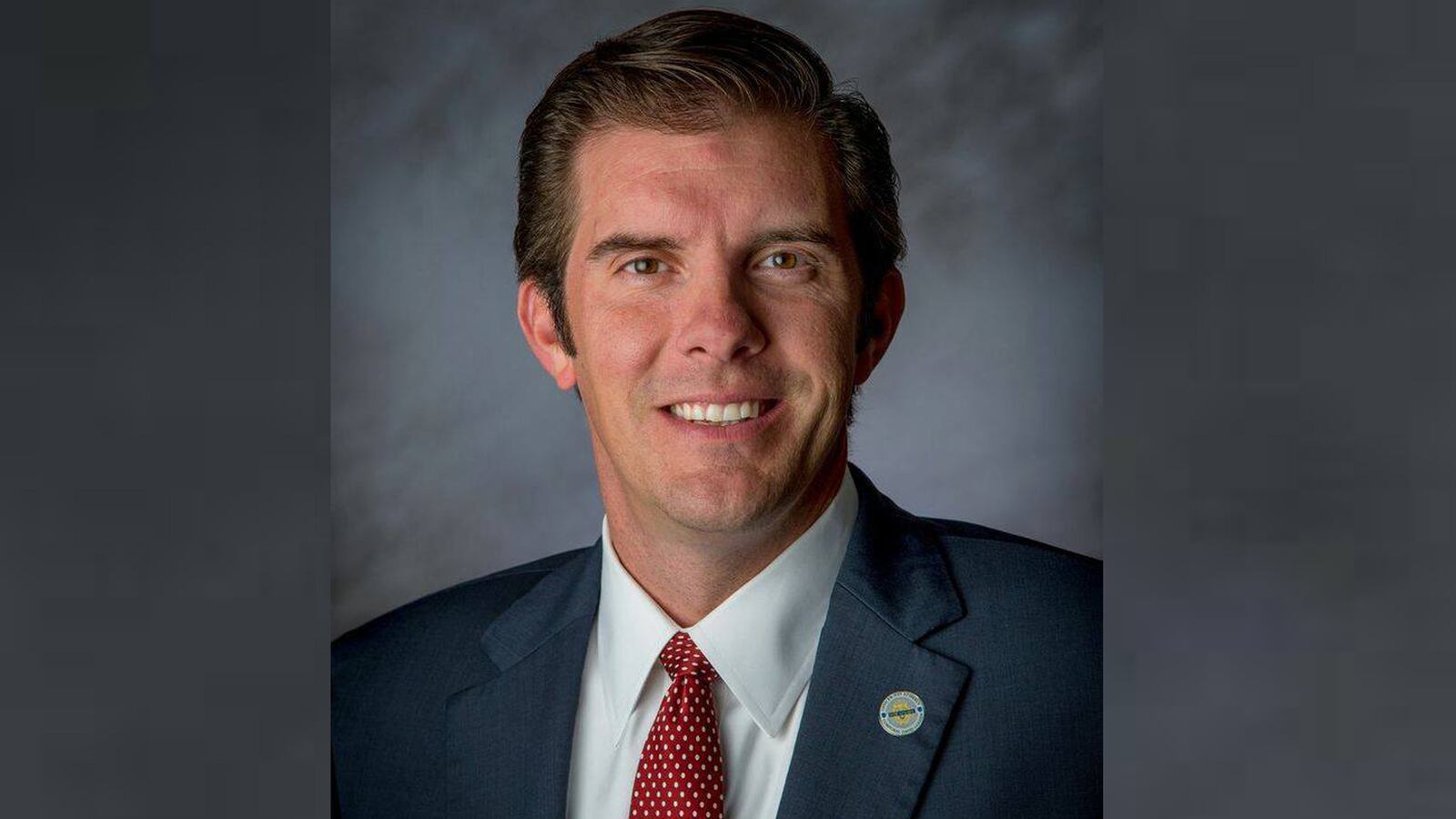 cheats/2014/09/03/dem-pulls-out-of-kansas-senate-race/140903-taylor-cheat_qloeek