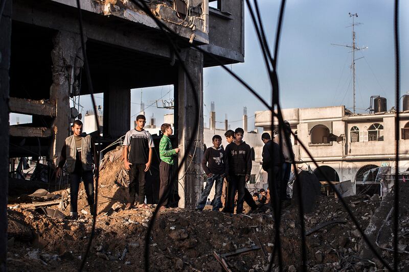 articles/2012/11/21/gaza-s-internet-boy-wonder-takes-on-israel/gaza-hacker-lake_ejve1y