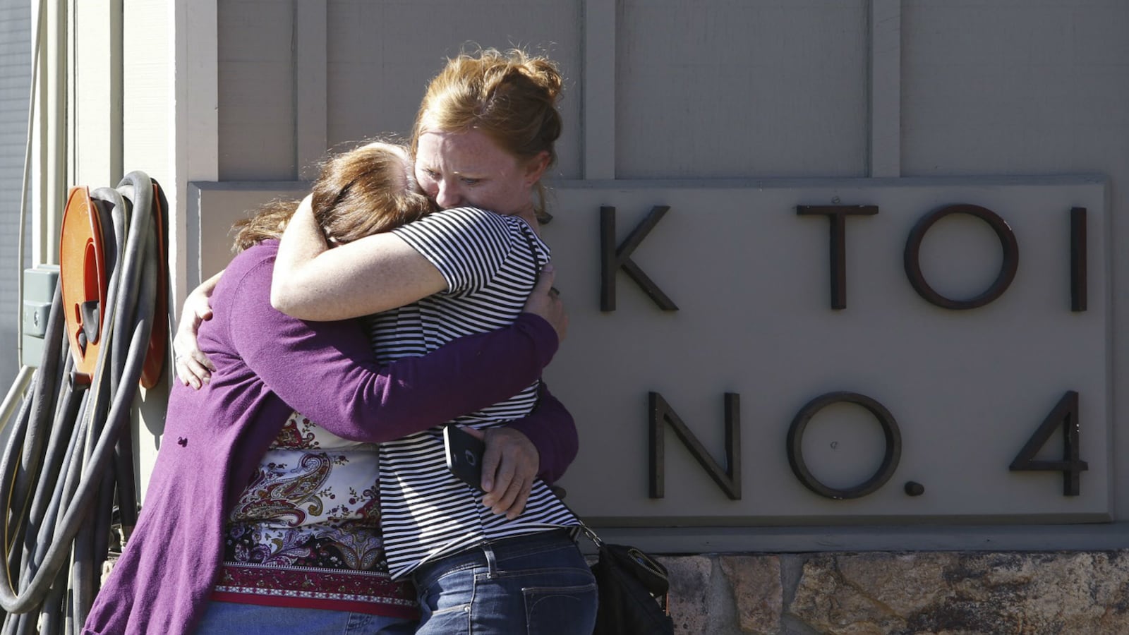 cheats/2015/10/01/10-killed-at-oregon-community-college/151001-oregon-shooter-cheat_bjlue0