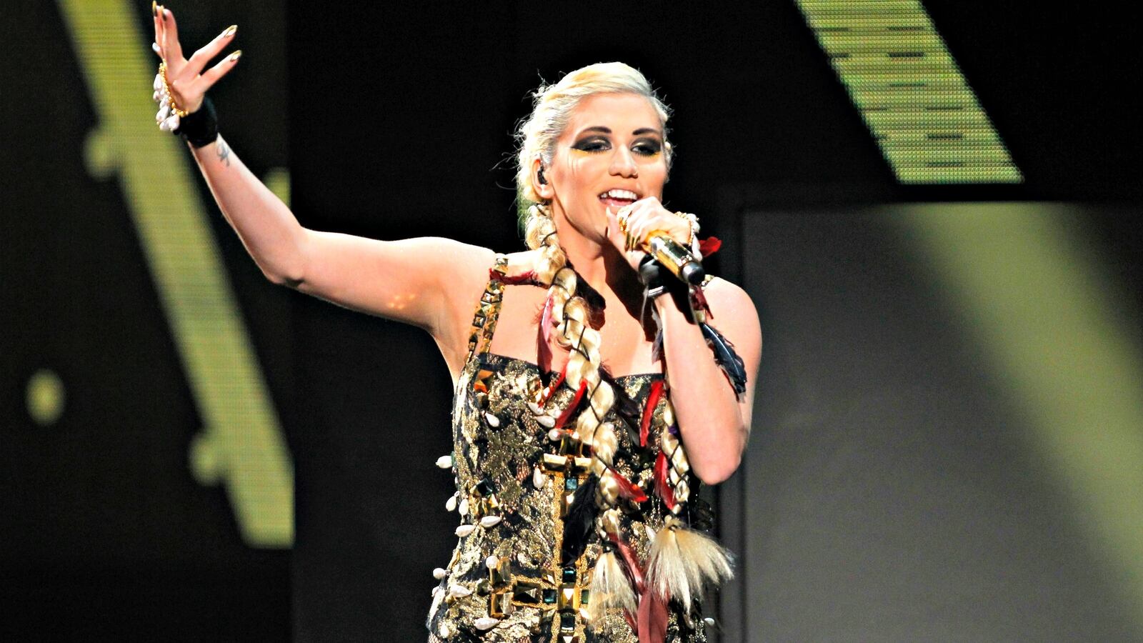 cheats/2016/04/12/kesha-announces-first-show-since-dr-luke-legal-battle/160412-kesha-returns-cheat_v4smrs