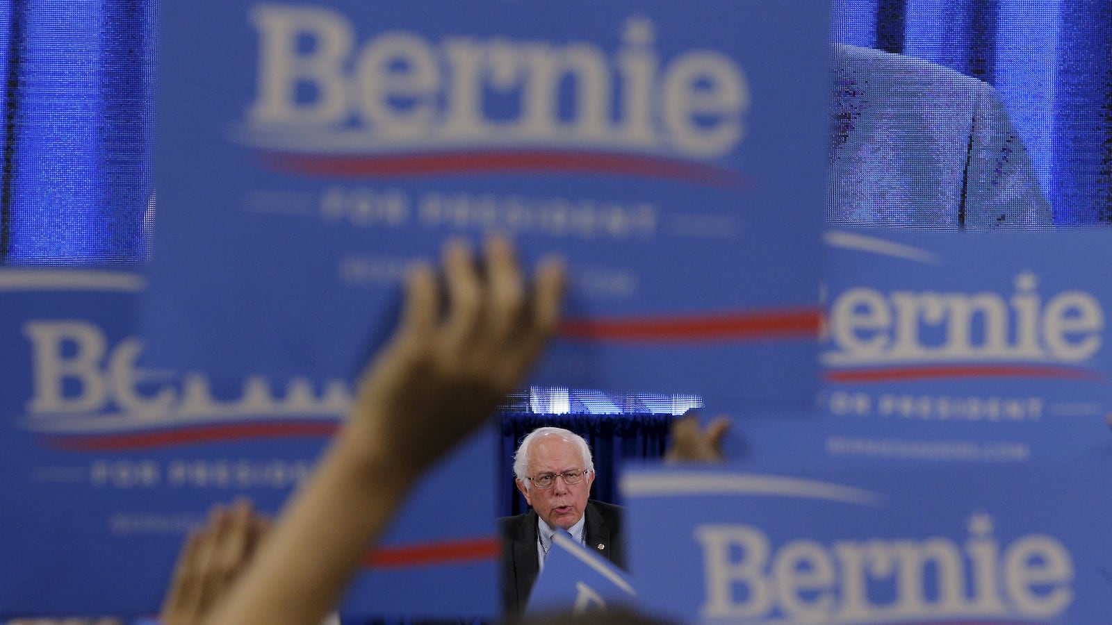 articles/2015/10/13/bernie-sanders-biggest-donors/151012-nuzzi-bernie-support-tease_ukwrxh