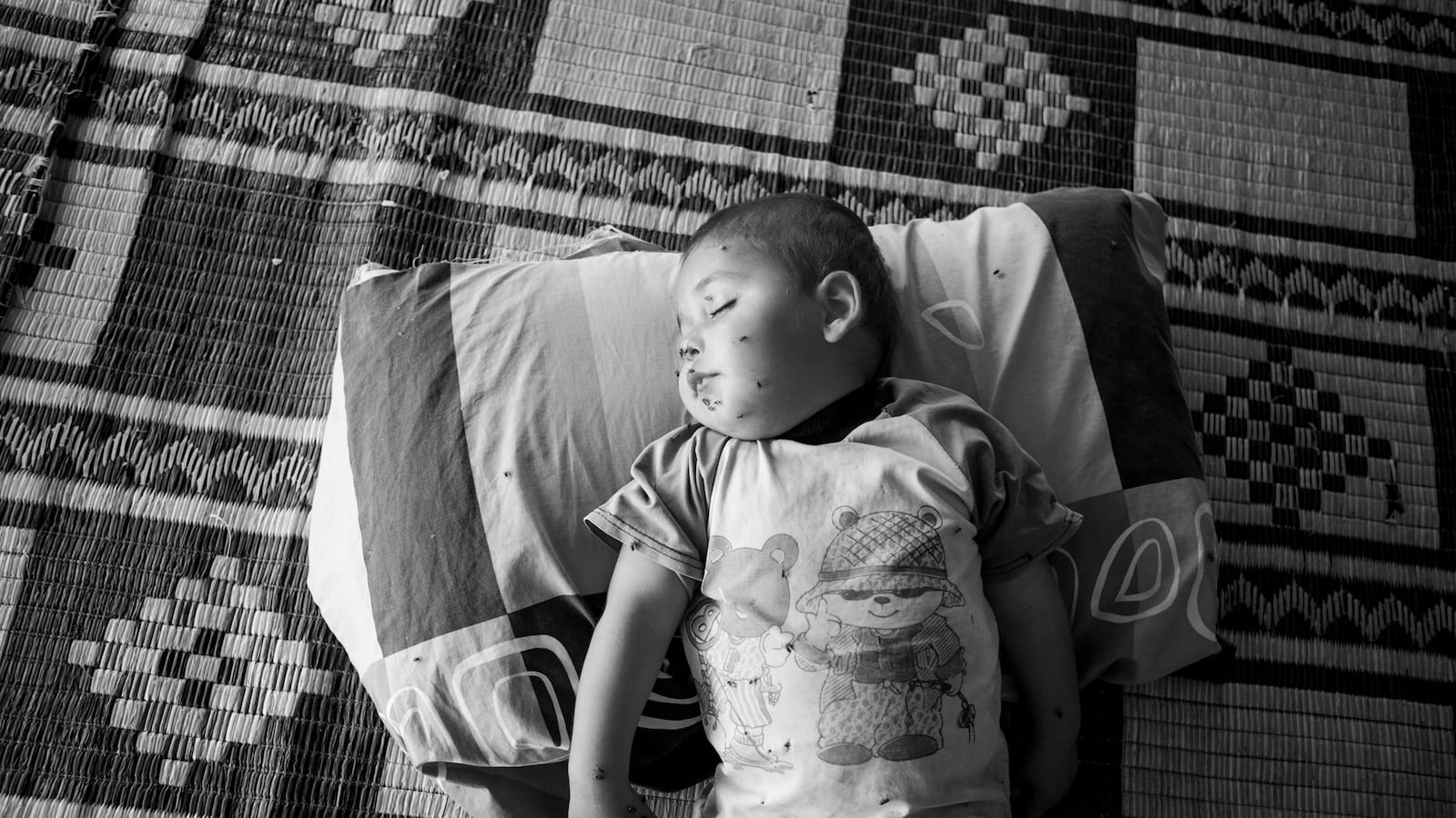 galleries/2013/11/21/exiled-from-syria-refugees-brace-for-winter/131119-sayman-lebanon5_hi6jjc