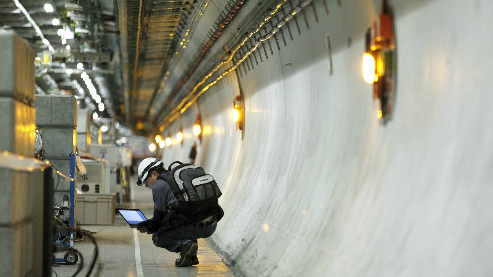 cheats/2016/04/29/weasel-shuts-down-large-hadron-collider/160429-hadroncollider-cheat_a7priu