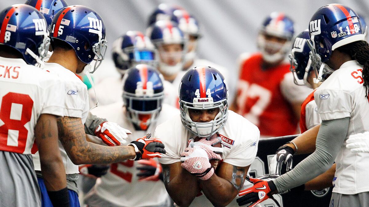 articles/2012/02/04/michael-tomasky-says-move-the-super-bowl-to-saturday/superbowl-saturday-tomasky_flq9jq