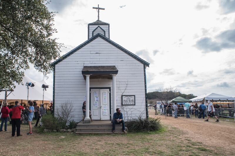 galleries/2015/03/20/closing-out-sxsw-with-willie-nelson/150320-joiner-nelson4_tzjqqs